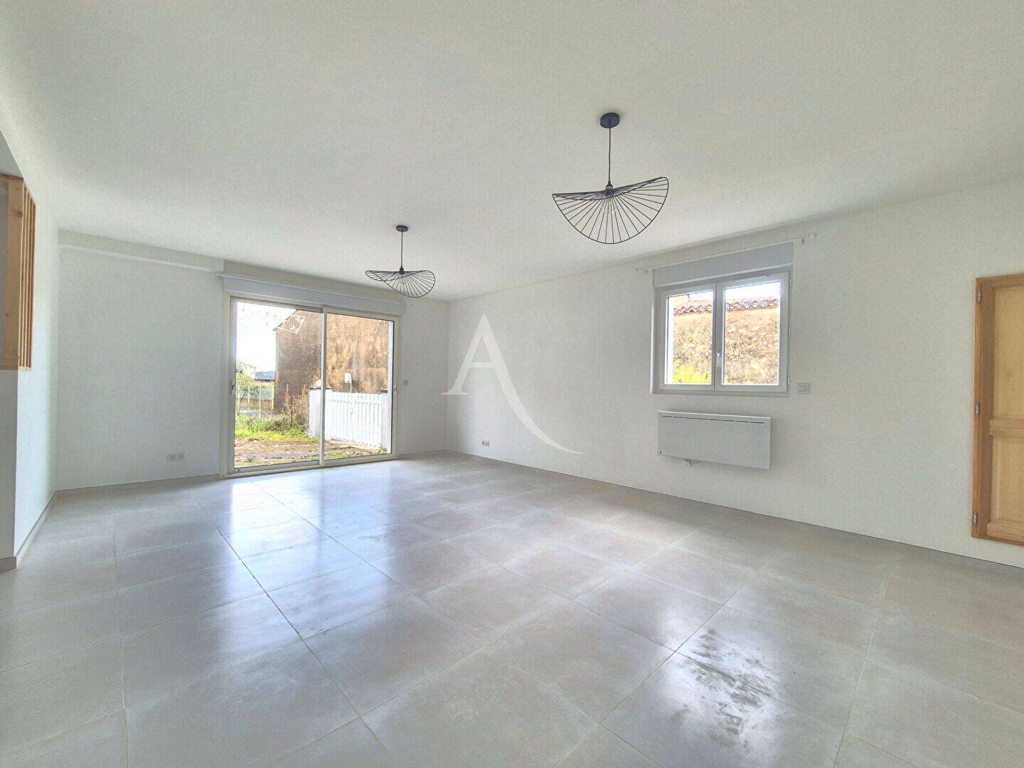 Maison 5 pièces 114 m² · à Villelongue-d'Aude · 114 m² · 880 €/mois
