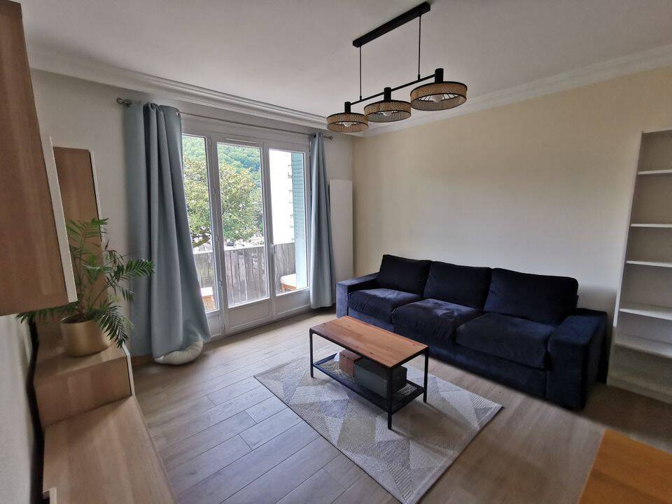 Appartement 2 pièces 51 m² · à Grenoble · 51 m² · 890 €