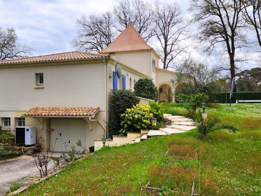 Maison à vendre 475 000 € 8 pièces 4 chambres 218 m² 4 175 m² de terrain Fourques-sur-Garonne 47200