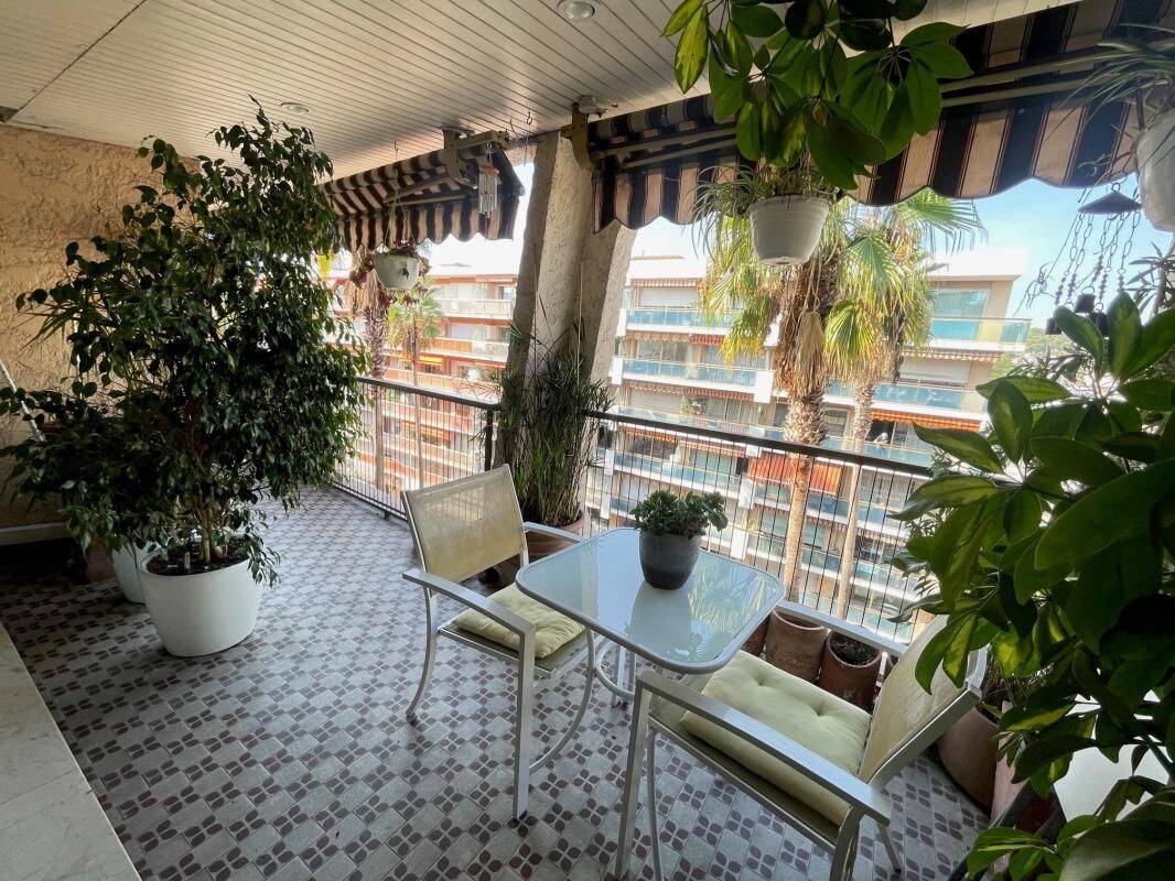 Appartement 4 pièces 102 m² · à Cagnes-sur-Mer · 102 m² · 1 620 €