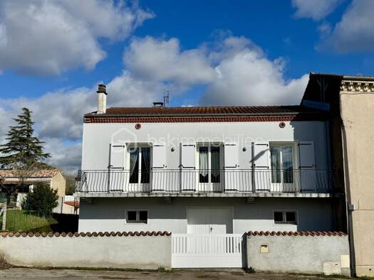 Maison à vendre 185 000 € 4 pièces 2 chambres 79 m² 706 m² de terrain Les Monges-Le Corporal Castres 81100