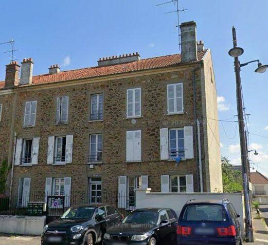 Appartement 3 pièces 44 m² · à Corbeil-Essonnes · 43,8 m² · 729 €