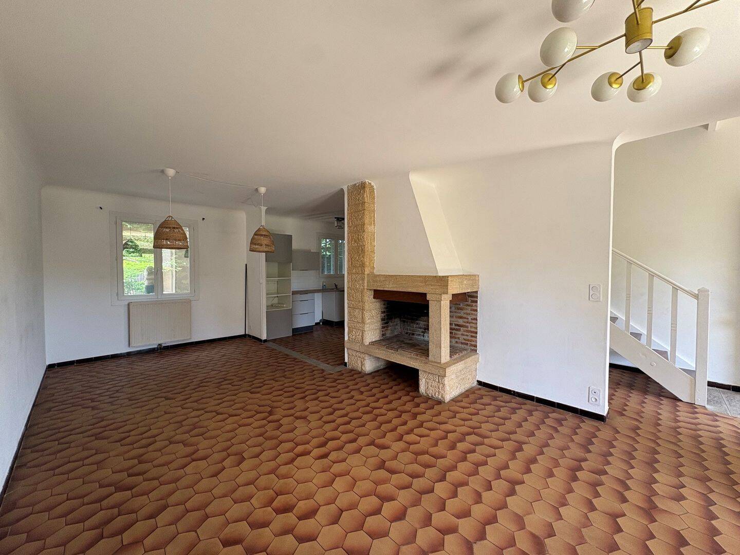 Maison 4 pièces 95 m² · à Arles · 95 m² · 1 350 €/mois