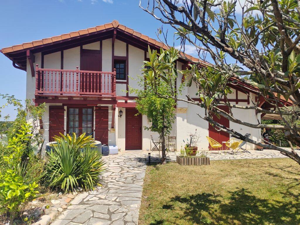 Maison 6 pièces 130 m² · à Biarritz · 130 m² · 840 000 €