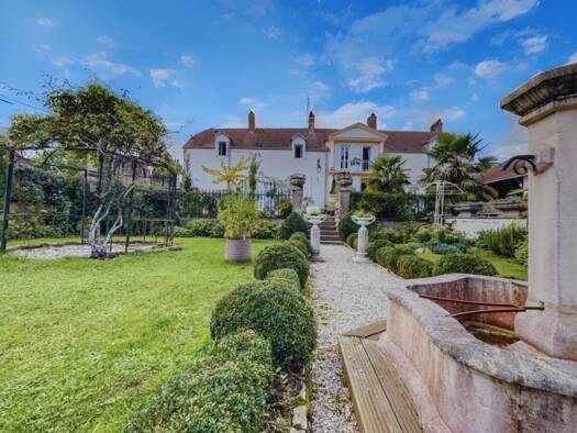 Maison à vendre 445 000 € 6 pièces 4 chambres 195 m² 10 330 m² de terrain Champagne-sur-Vingeanne 21310