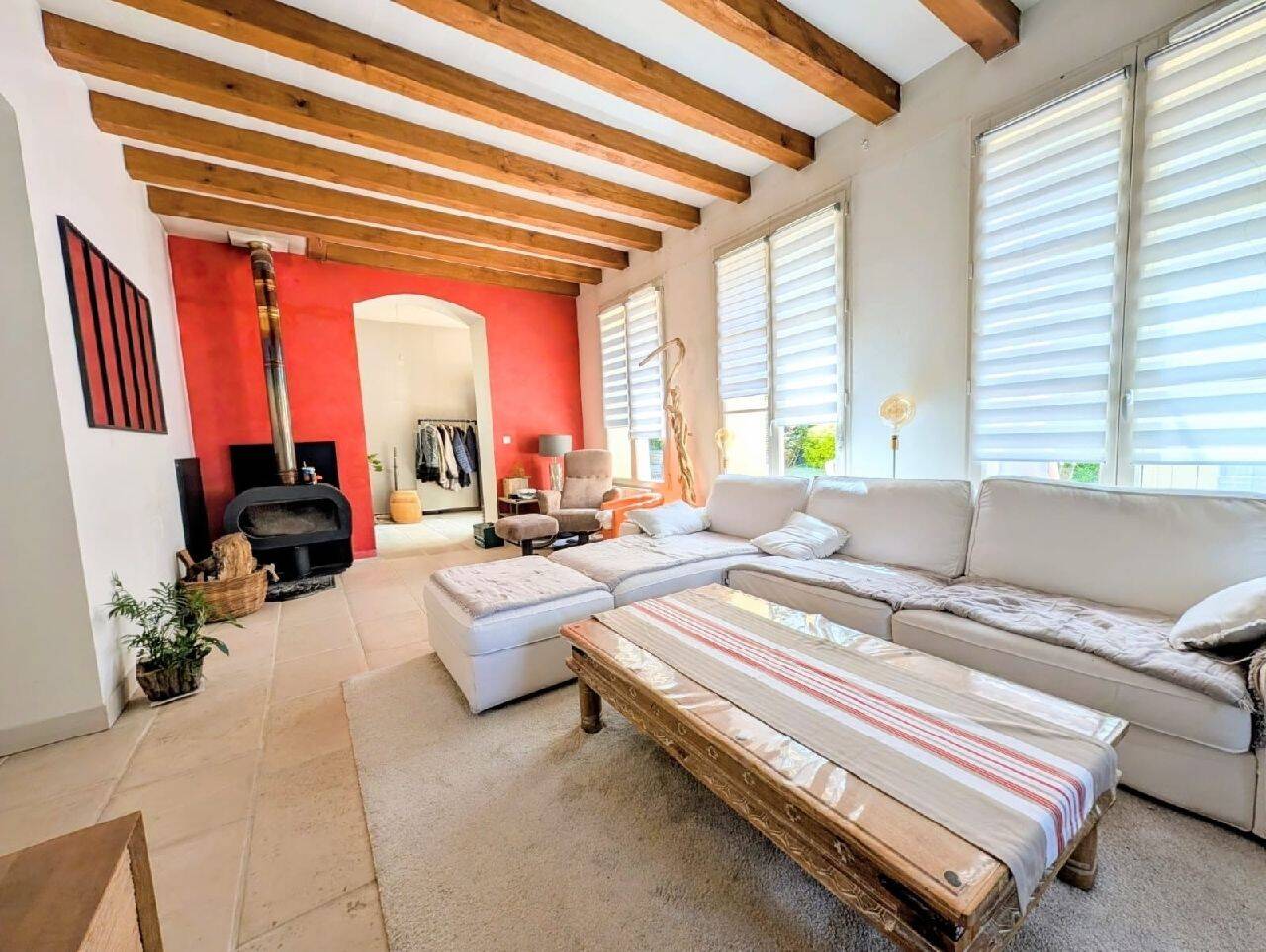 Maison 5 pièces 136 m² · à Nerville-la-Forêt · 136 m² · 2 400 €