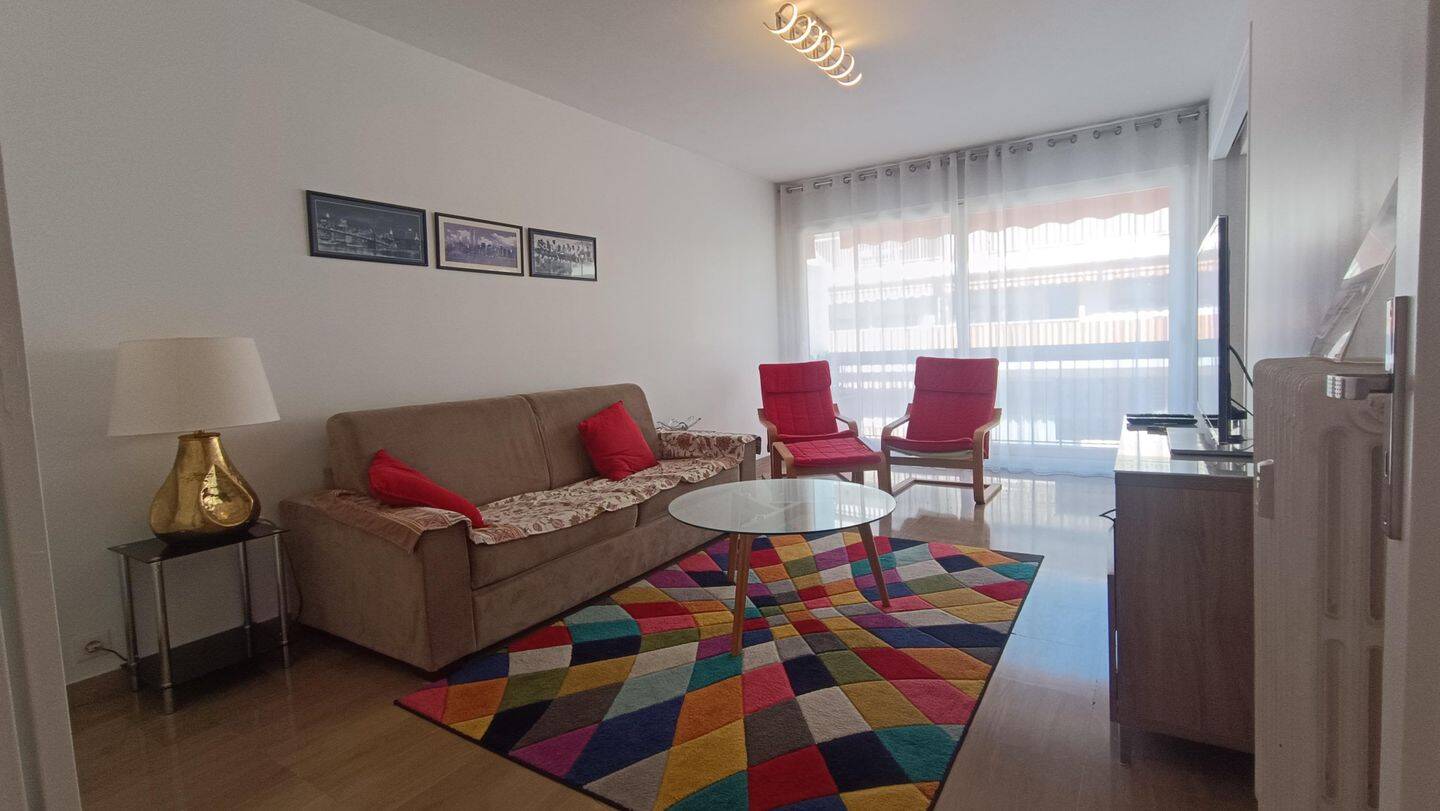 Appartement 2 pièces 71 m² · à Antibes · 71 m² · 1 500 €