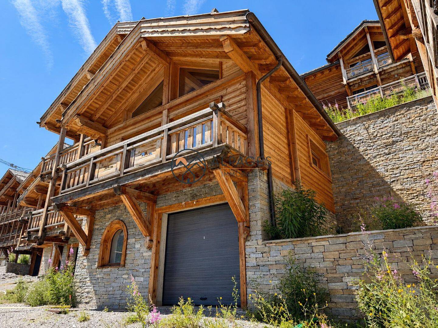 Maison 10 pièces 257 m² · à Vars · 257 m² · 1 500 000 €
