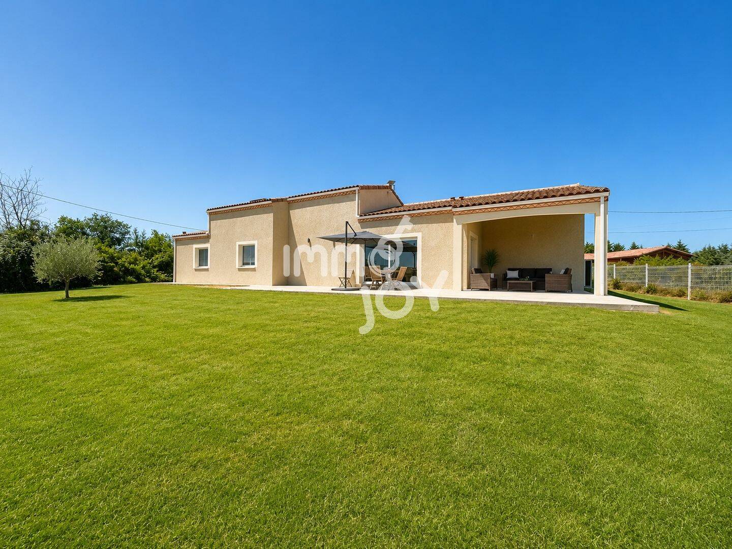 Maison 5 pièces 166 m² · à Pelleport · 165,7 m² · 1 300 €