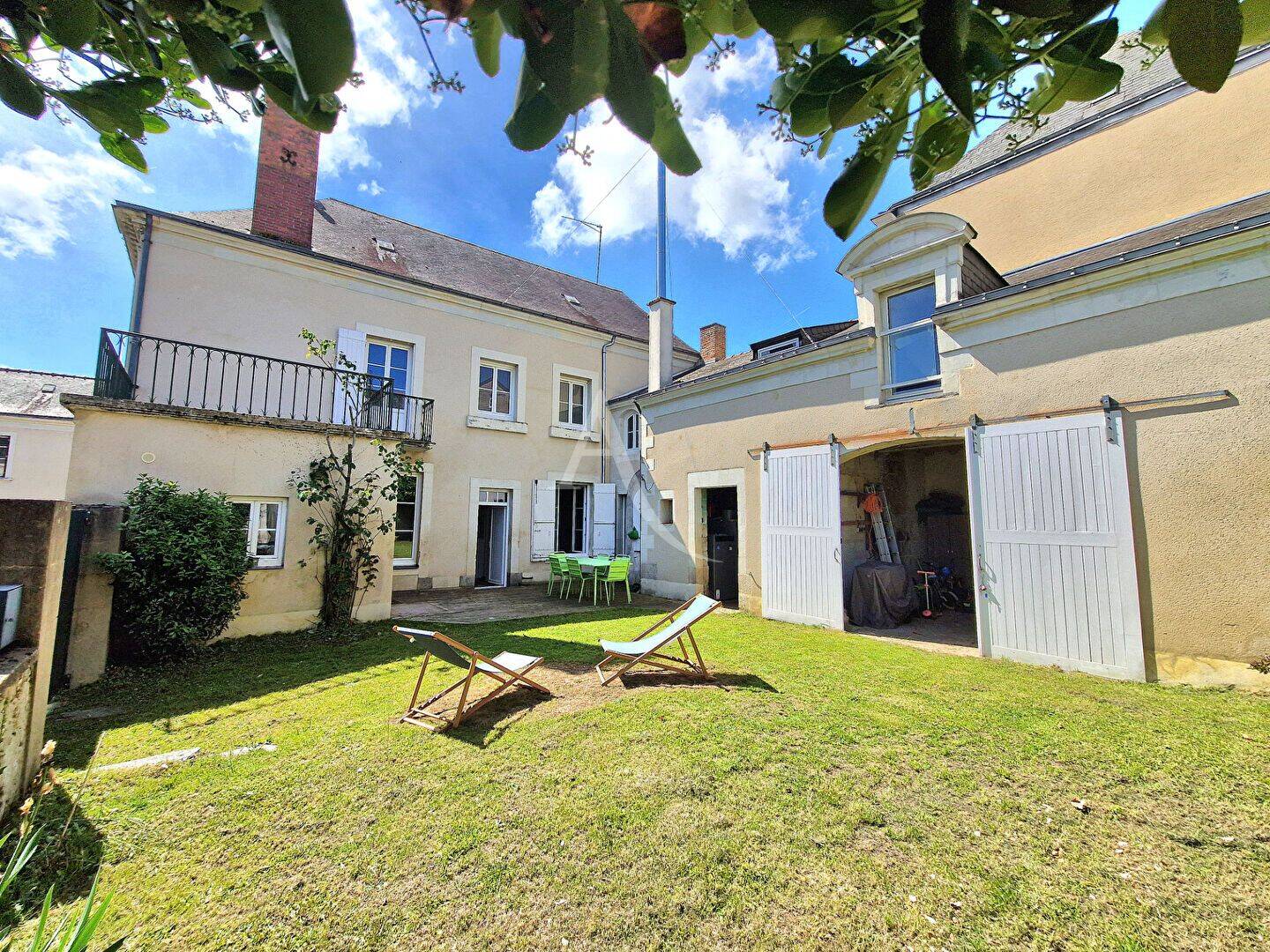 Maison 8 pièces 216 m² · à Les Hauts-d'Anjou · 216 m² · 284 900 €