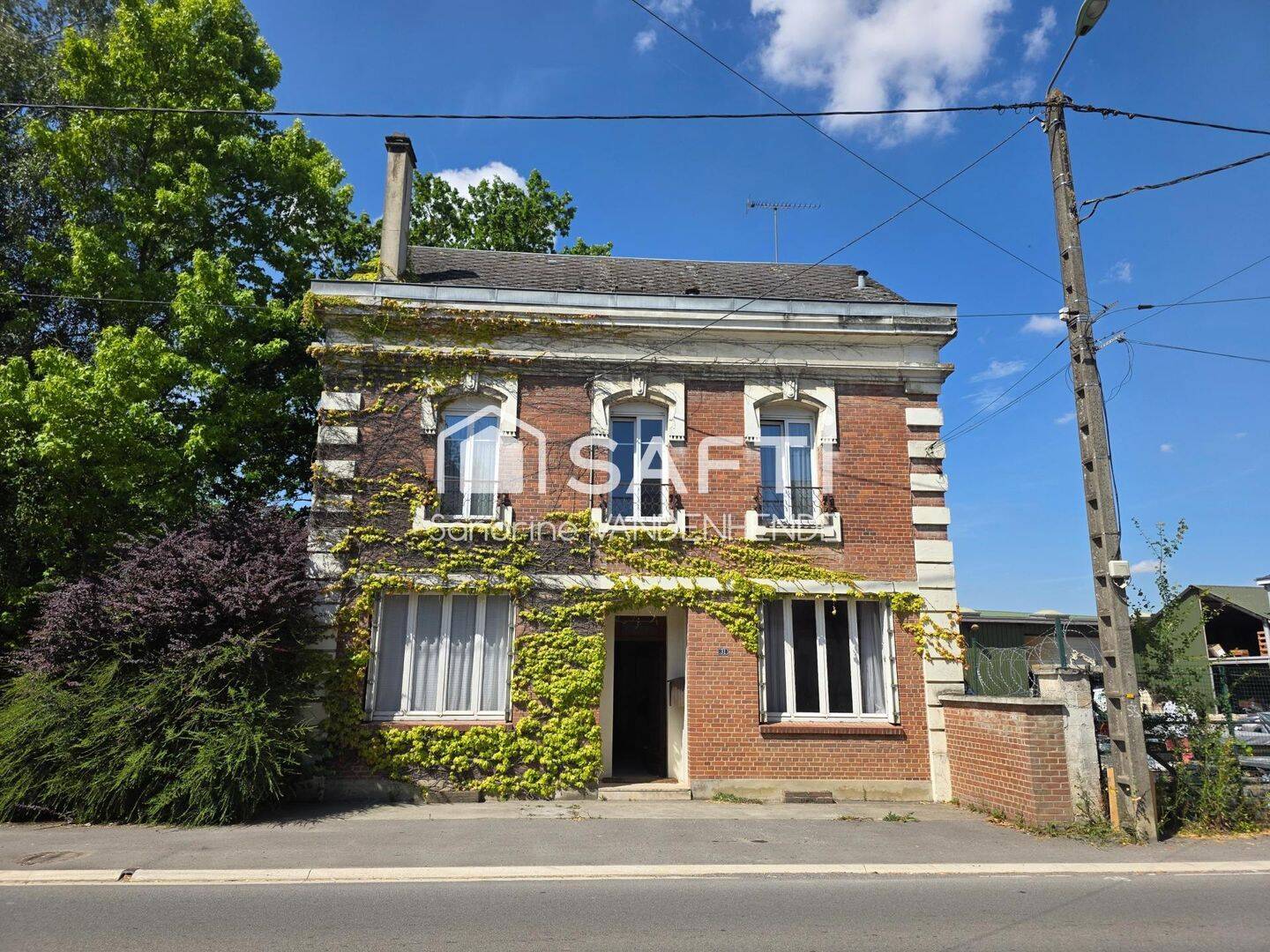 Maison 9 pièces 171 m² · à Montcornet · 171 m² · 159 000 €