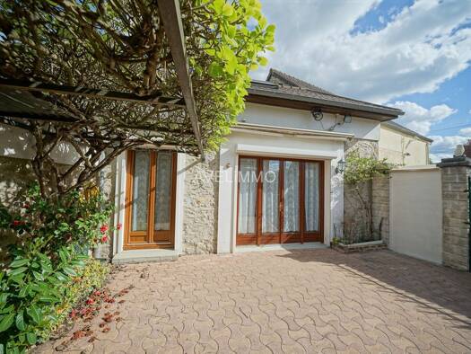 Maison à vendre 339 000 € 7 pièces 4 chambres 160 m² 362 m² de terrain Boissy-sans-Avoir 78490