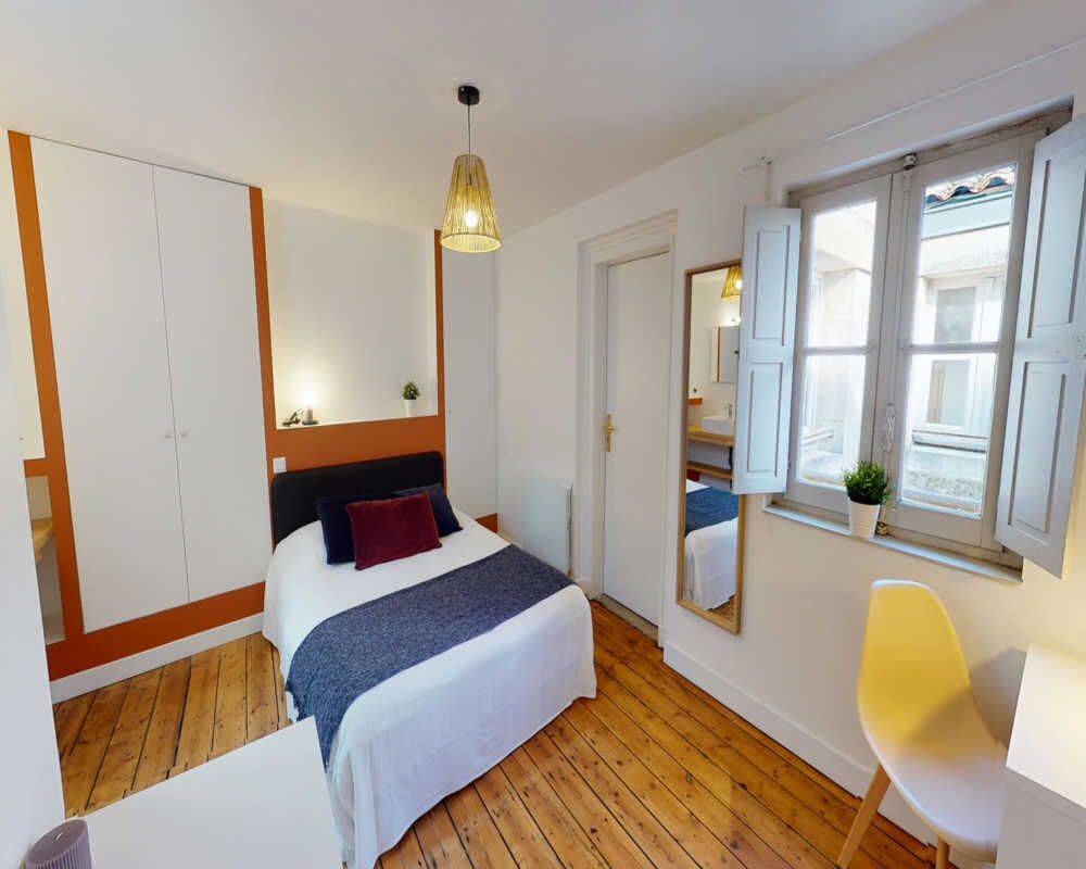 Appartement 4 pièces 110 m² · à Bordeaux · 110 m² · 805 €/mois