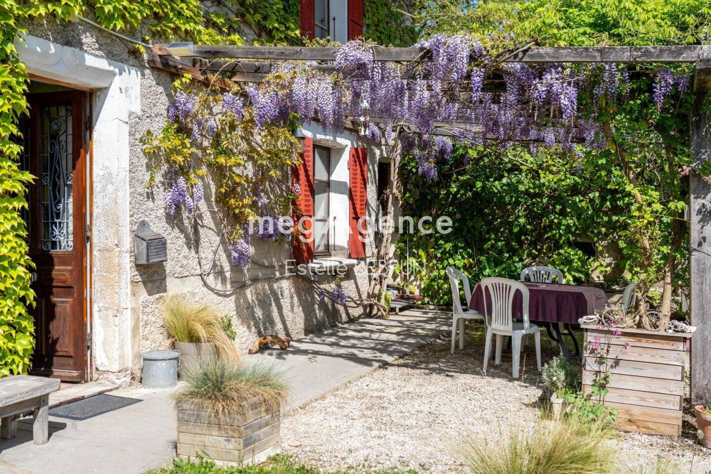Maison 6 pièces 164 m² · à Moye · 164 m² · 350 000 €