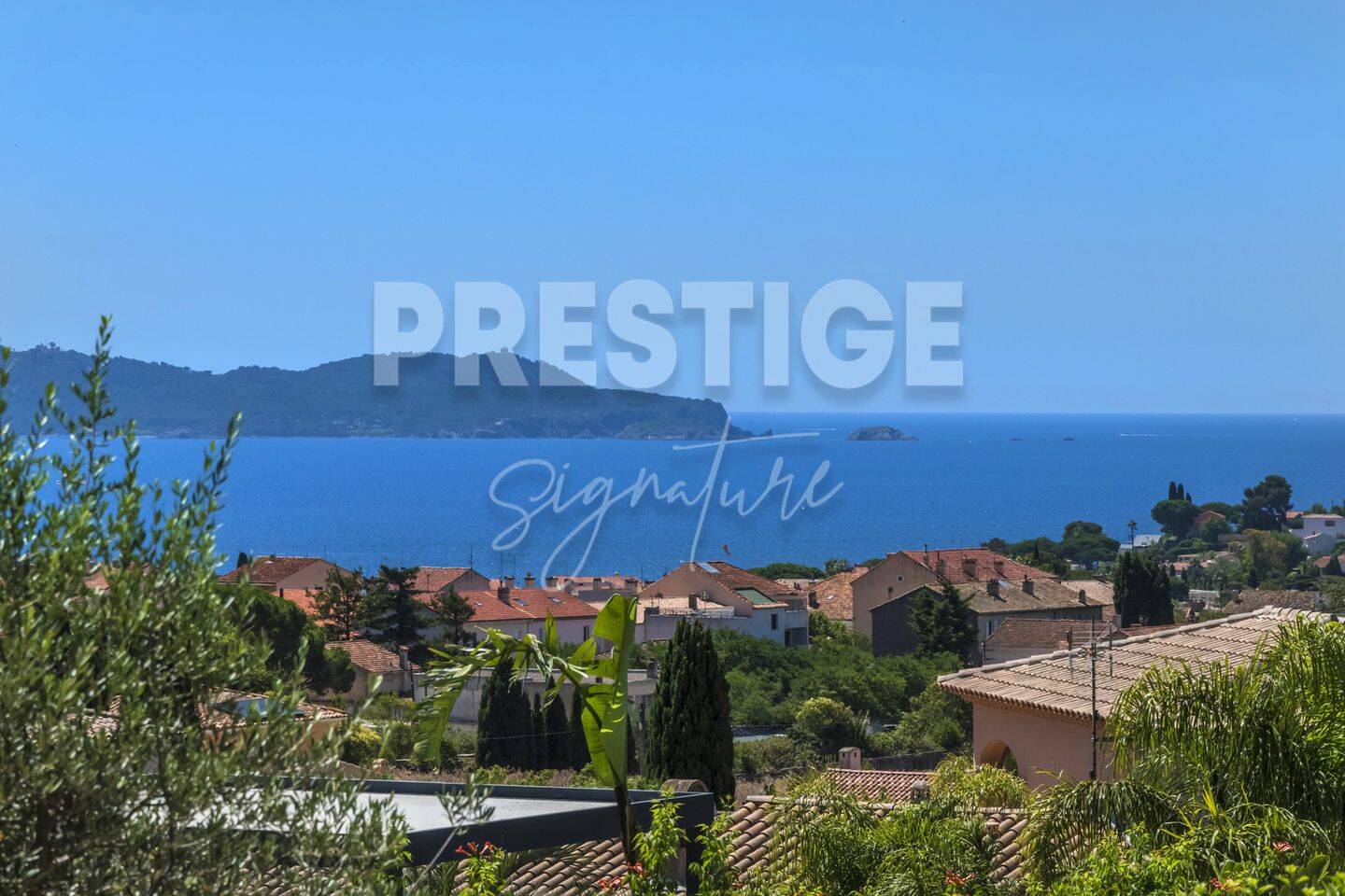 Maison 7 pièces 193 m² · à Carqueiranne · 192,7 m² · 1 595 000 €