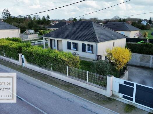 Maison de plain-pied à vendre 229 900 € 5 pièces 3 chambres 100 m² 900 m² de terrain Voué 10150