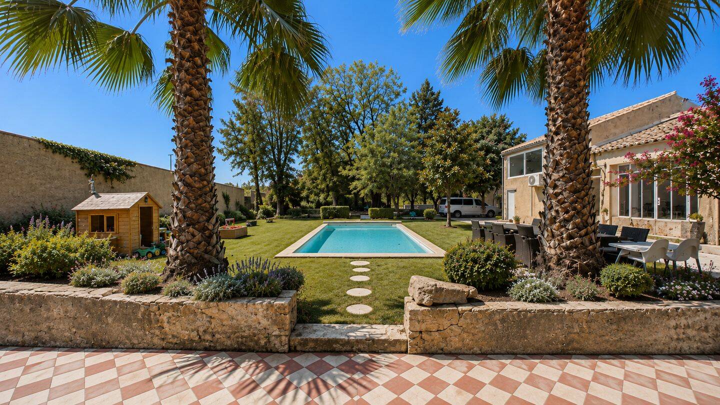 Maison 9 pièces 434 m² · à Saint-Geniès-de-Comolas · 434 m² · 795 000 €