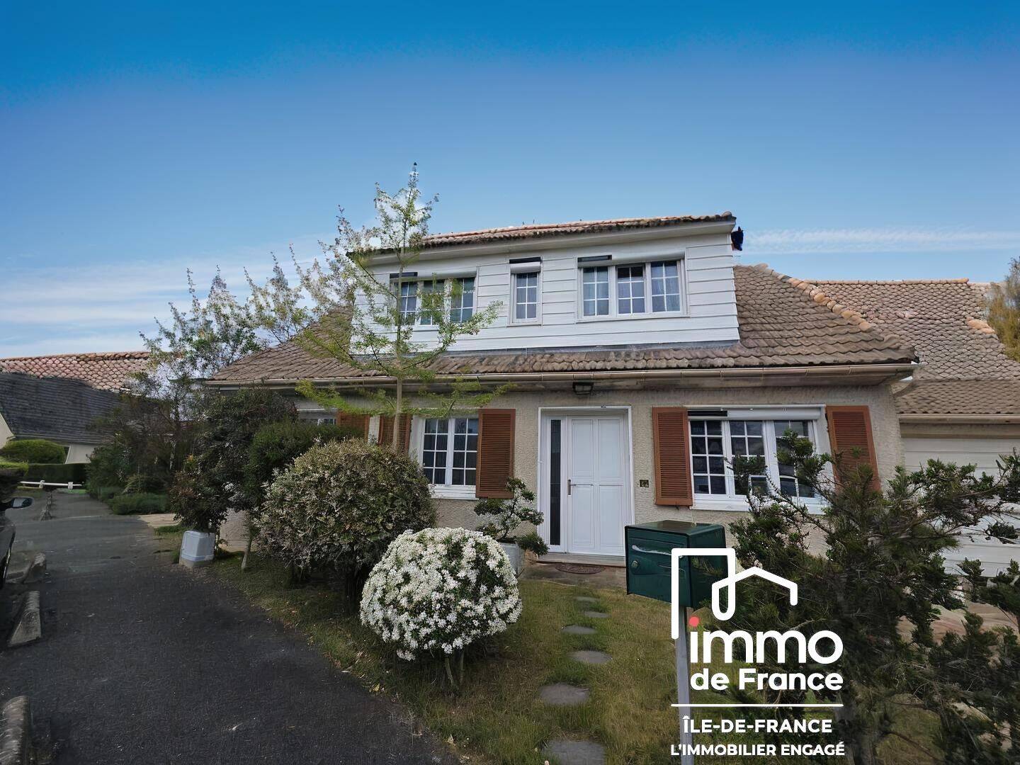 Maison 6 pièces 140 m² · à Les Ulis · 140,4 m² · 490 000 €