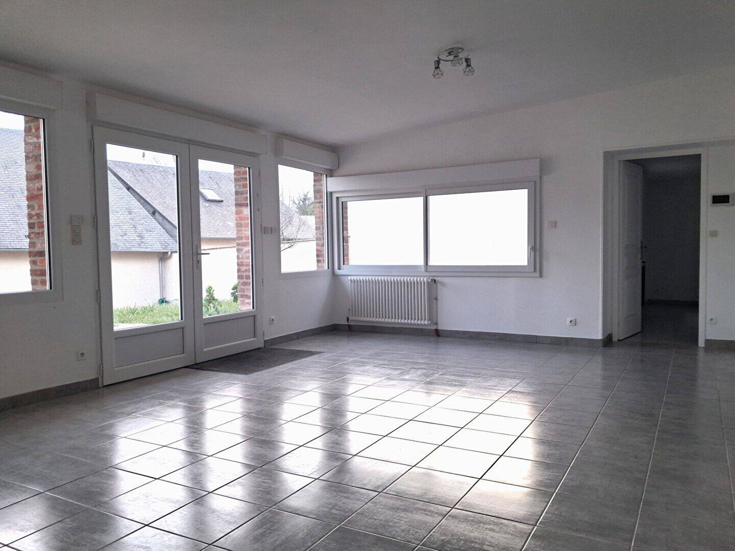 Maison 4 pièces 138 m² · à Bernay · 137,9 m² · 1 040 €