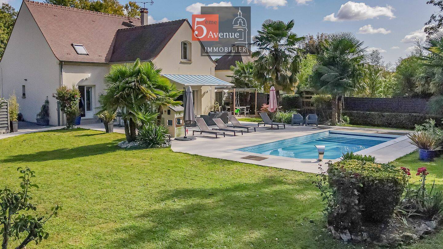 Maison 8 pièces 250 m² · à Gouvieux · 250 m² · 1 150 000 €