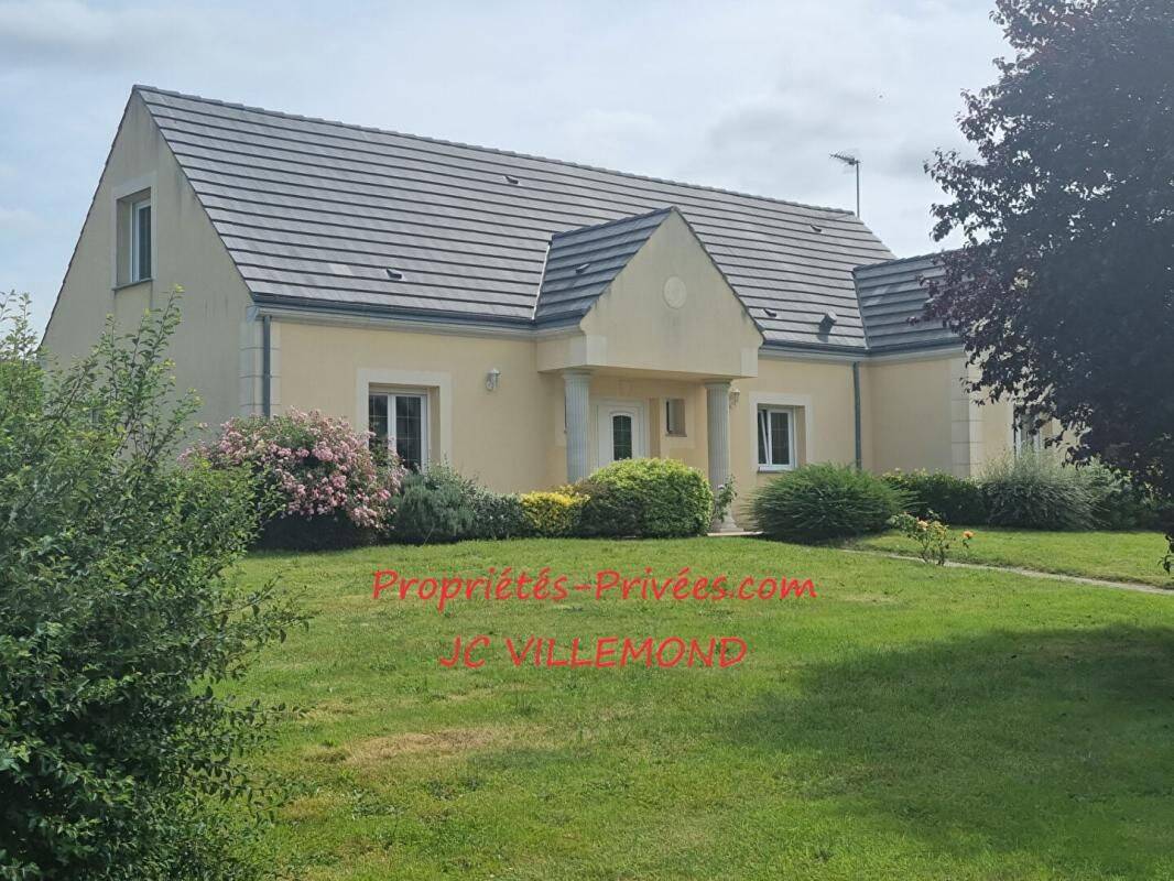 Maison 7 pièces 145 m² · à Les Bordes · 145 m² · 258 500 €
