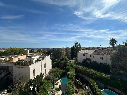 Appartement à vendre 329 000 € 3 pièces 2 chambres 70 m² 2ème étage Les Paluds-Lauvert Vallauris 06220