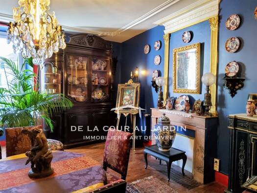 Maison de ville à vendre 249 000 € 12 pièces 7 chambres 287 m² 531 m² de terrain Nontron 24300