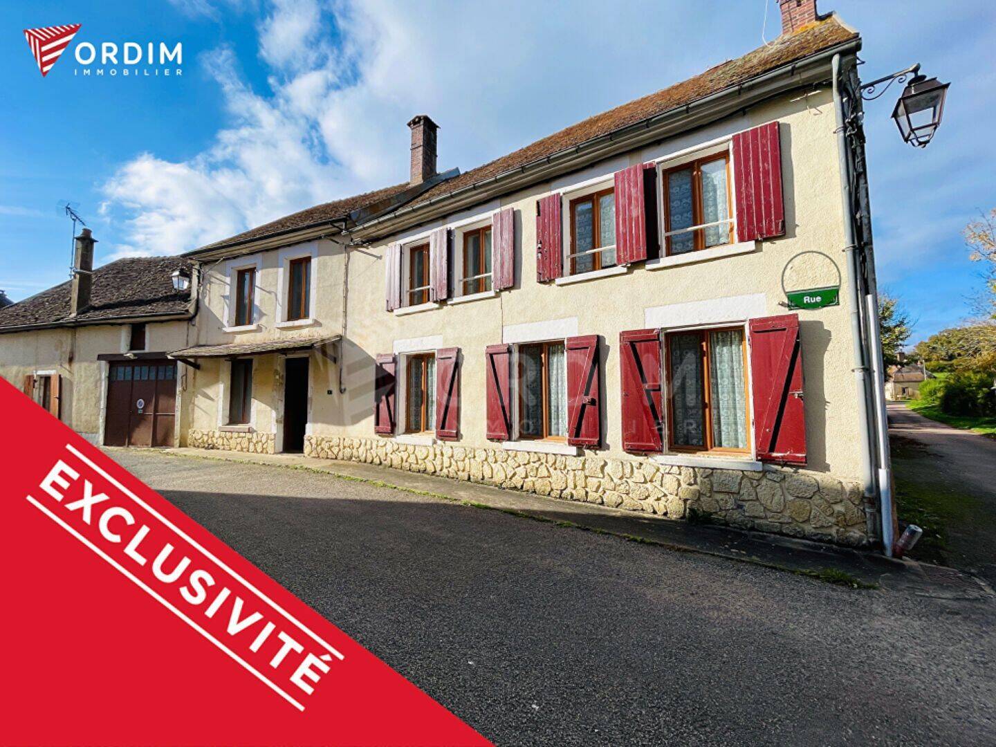 Maison 8 pièces 229 m² · à Saint-Amand-en-Puisaye · 229 m² · 84 900 €