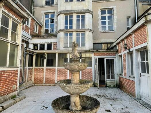 Immeuble à vendre 470 000 € 470 m² Centre Ville Montargis 45200