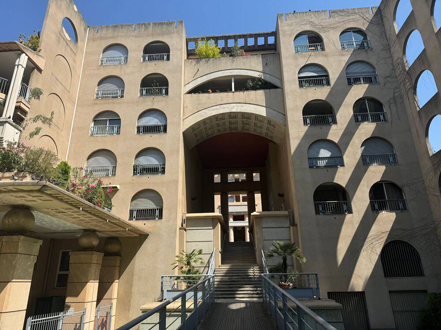 Appartement 4 pièces 100 m² · à Aix-en-Provence · 100 m² · 1 900 €/mois