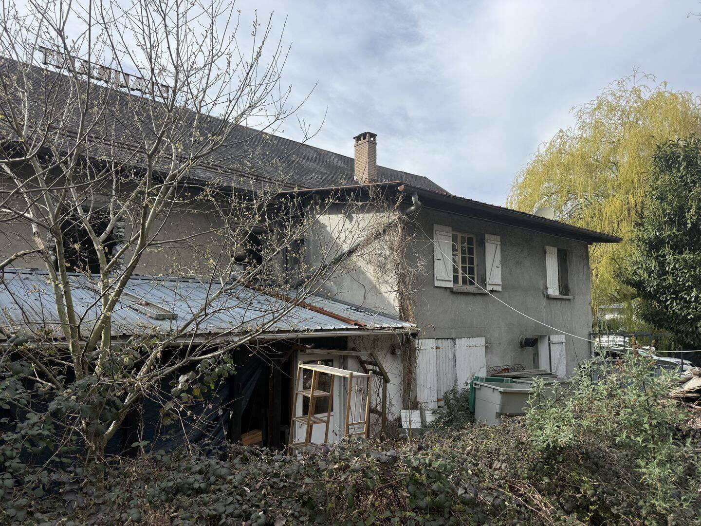 Maison 3 pièces 600 m² · à Cevins · 600 m² · 450 000 €