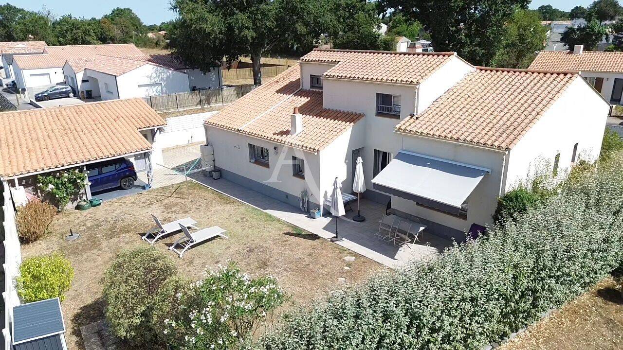 Maison 6 pièces 149 m² · à La Chapelle-Hermier · 149 m² · 285 000 €