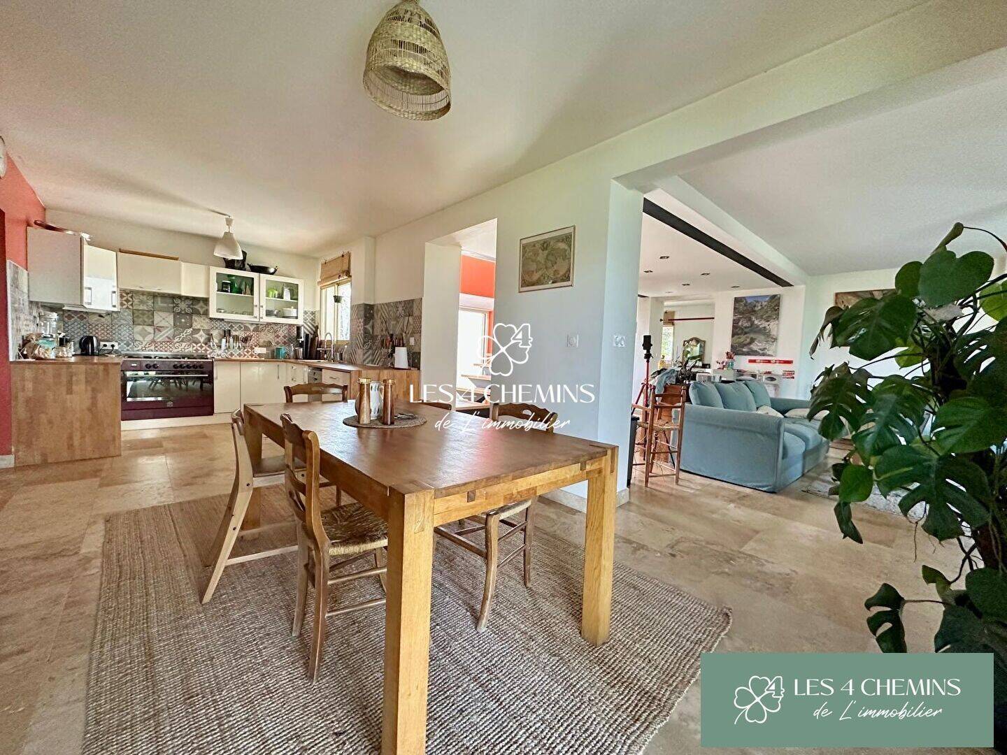 Maison 6 pièces 236 m² · à Trets · 236 m² · 567 000 €