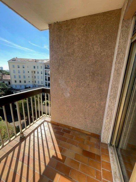 Appartement 2 pièces 48 m² · à Lyon 3ème Arrondissement · 47,7 m² · 785 €
