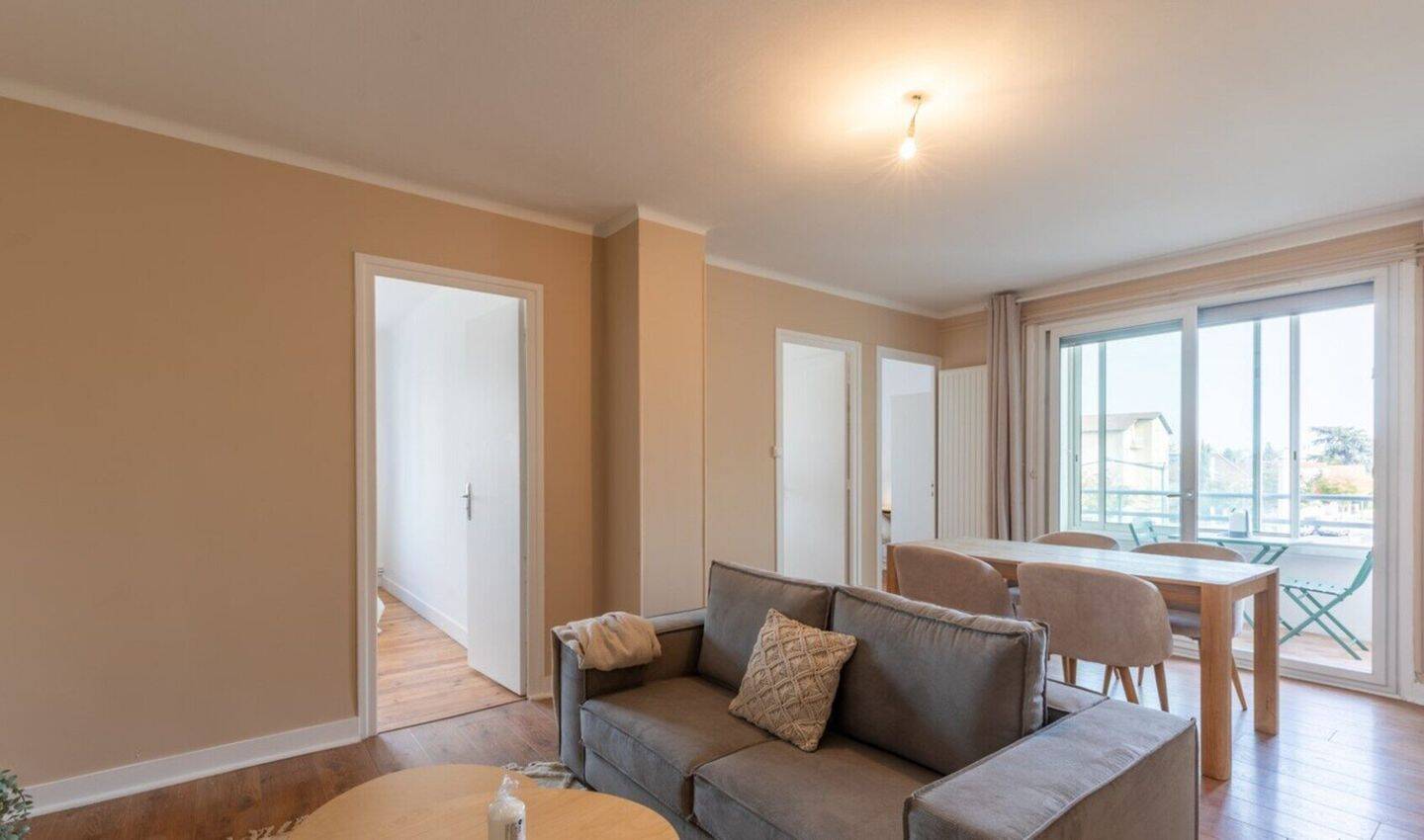 4 pièces 70 m² · à Lyon 8ème Arrondissement · 70 m² · 550 €/mois