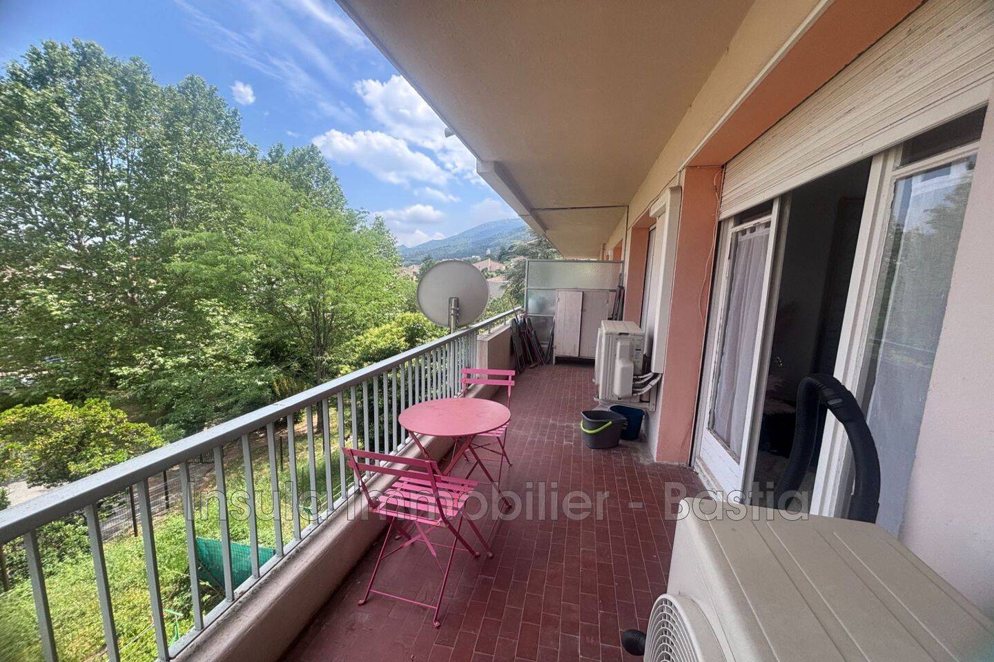 Appartement 4 pièces 80 m² · à Corte · 79,8 m² · 960 €