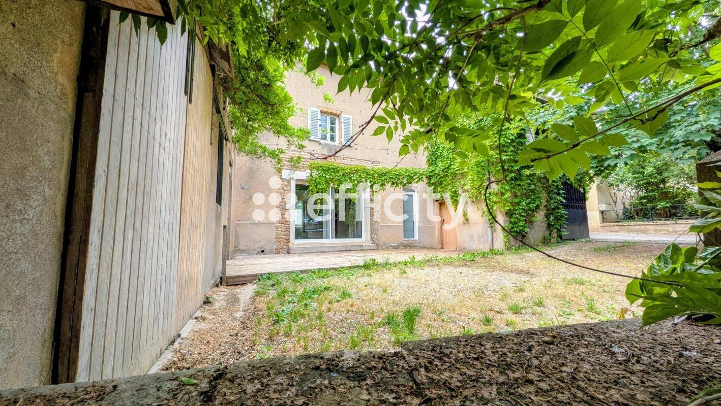 Maison 7 pièces 175 m² · à Prissé · 175 m² · 325 000 €