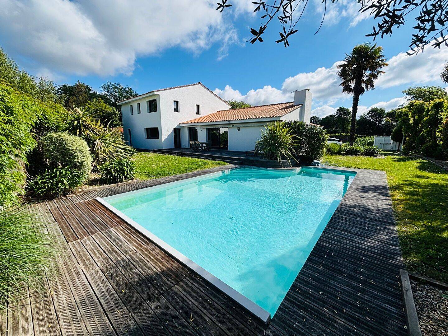 Maison 9 pièces 289 m² · à Soullans · 288,7 m² · 572 000 €
