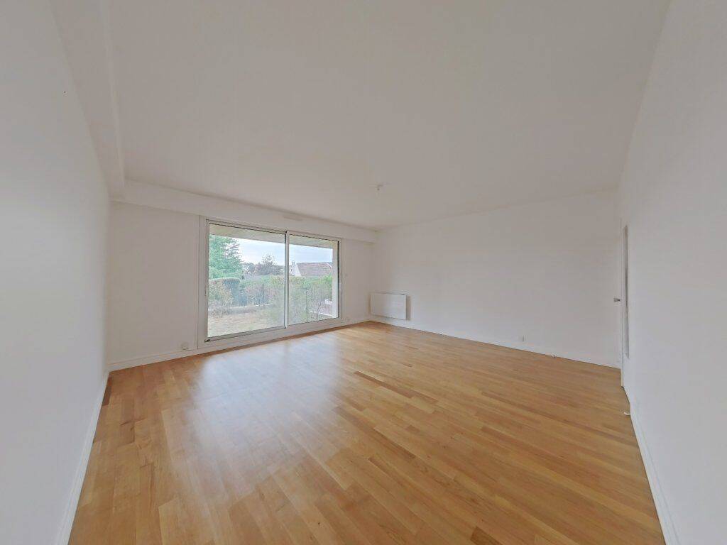 Appartement 4 pièces 97 m² · à Saint-Germain-en-Laye · 97 m² · 2 355 €/mois