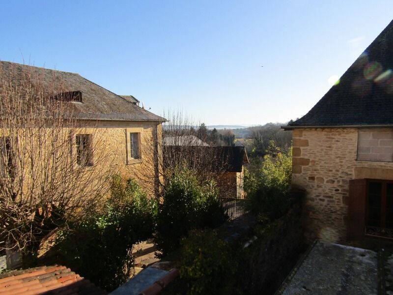 Maison 5 pièces 130 m² · à Salignac-Eyvigues · 130 m² · 86 000 €