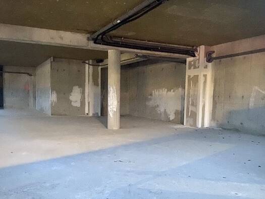 Boutique à louer 5 600 € 240 m² de surface de vente Les Coteaux Bry-sur-Marne 94360