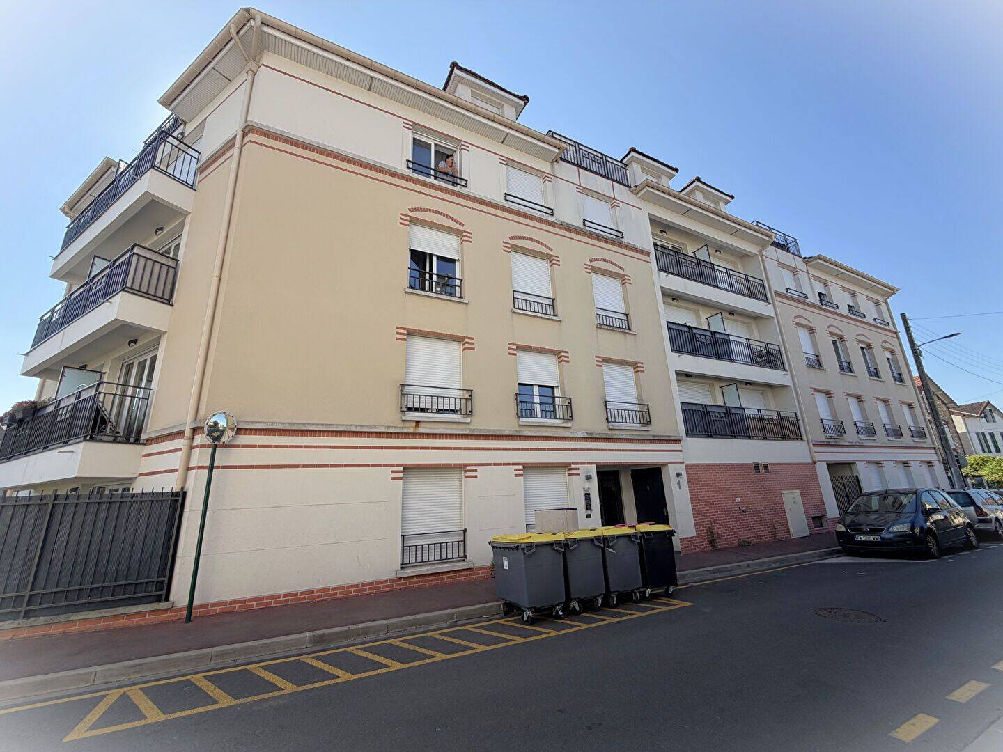 Appartement 1 pièce 31 m² · à Saint-Leu-la-Forêt · 31 m² · 690 €