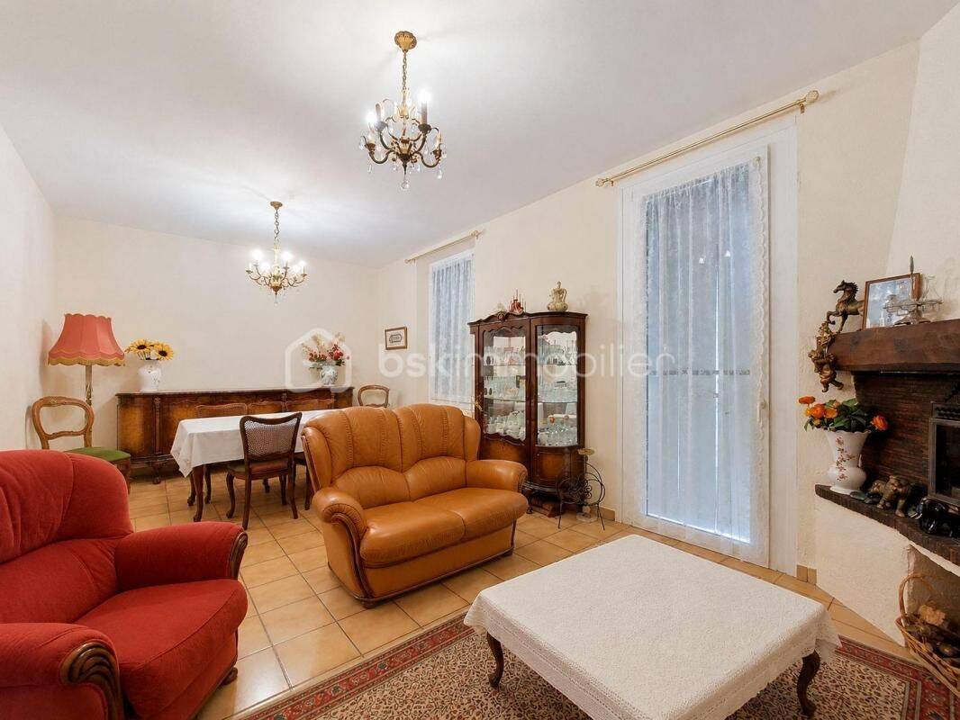 Maison 6 pièces 145 m² · à La Valette-du-Var · 145 m² · 300 000 €