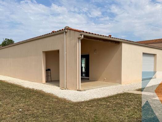 Maison de plain-pied à vendre 598 500 € 5 pièces 3 chambres 150 m² 625 m² de terrain Saint-Xandre 17138