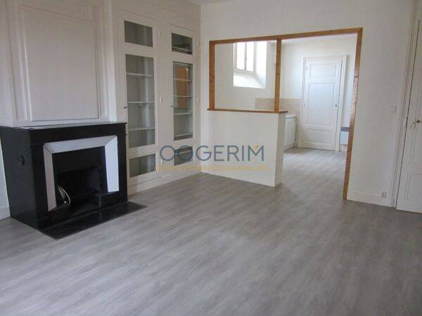 Appartement 2 pièces 65 m² · à Villefranche-sur-Saône · 64,7 m² · 534 €/mois