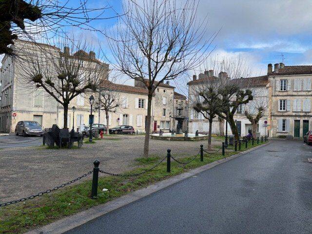 Appartement 1 pièce 36 m² · à Angoulême · 36 m² · 460 €