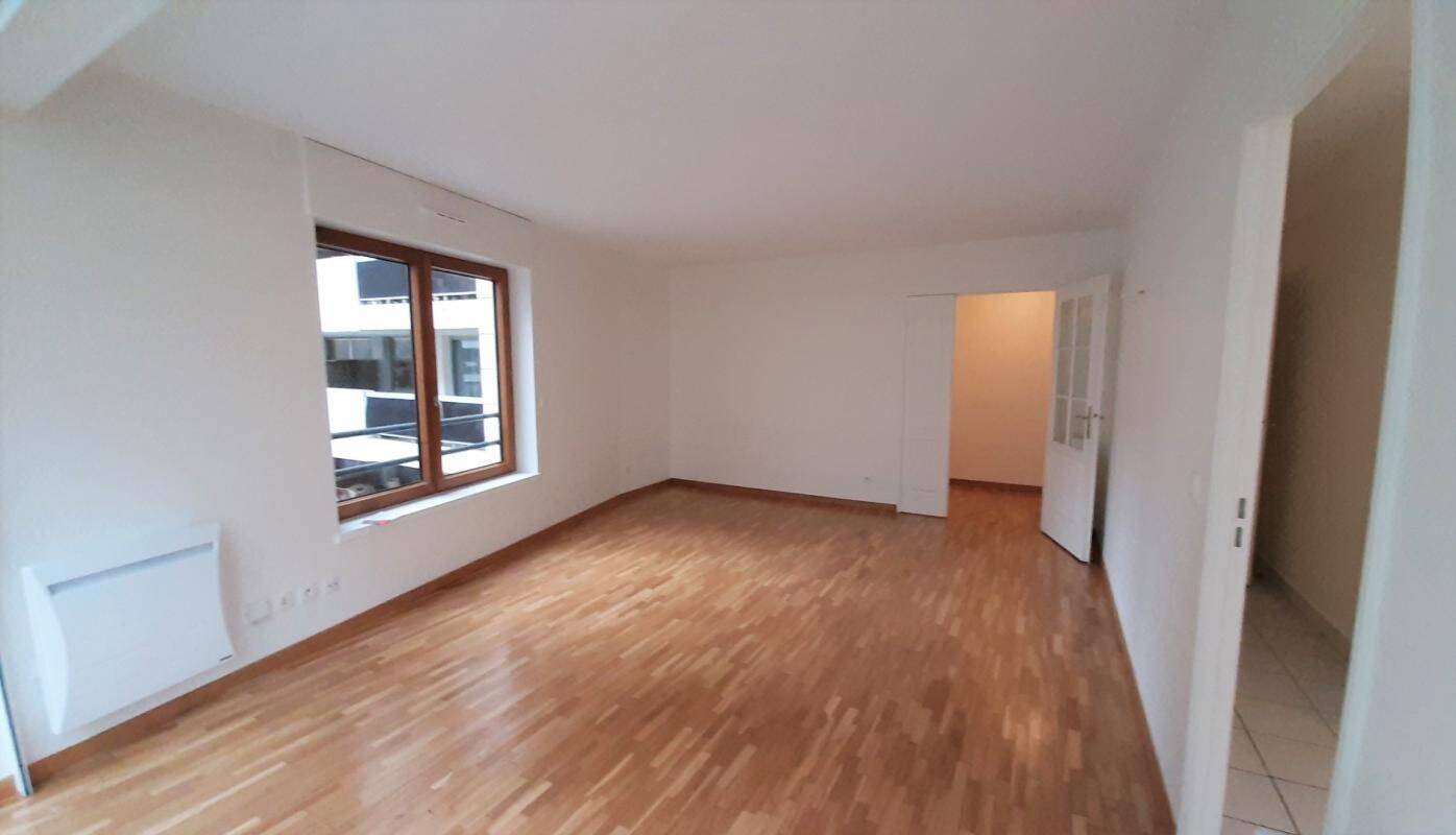 Appartement 3 pièces 70 m² · à Paris 15ème Arrondissement · 70 m² · 1 951 €/mois