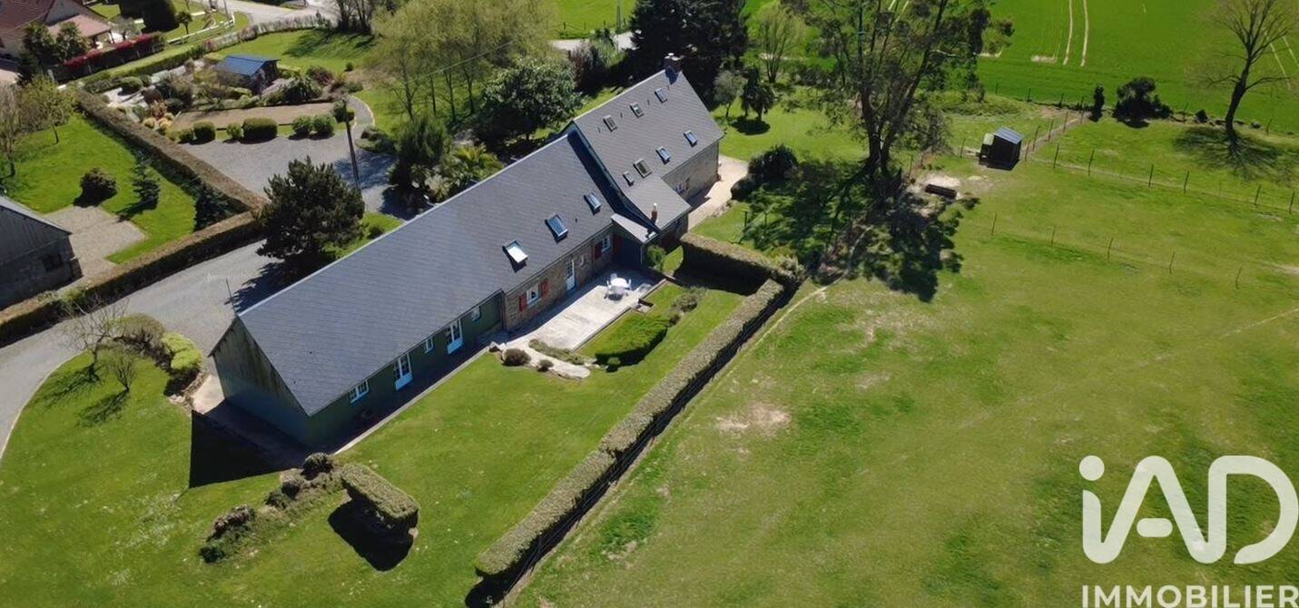 Maison 16 pièces 308 m² · à Isigny-le-Buat · 308 m² · 550 000 €