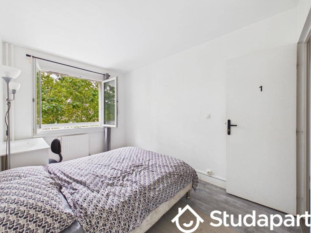 1 pièce 9 m² · à Noisy-le-Grand · 9 m² · 580 €