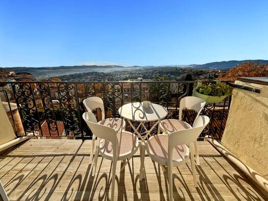 Appartement à vendre 360 000 € 4 pièces 6 chambres 102,3 m² Étage 4/4 Saint Claude (Canton Sud) Grasse 06130